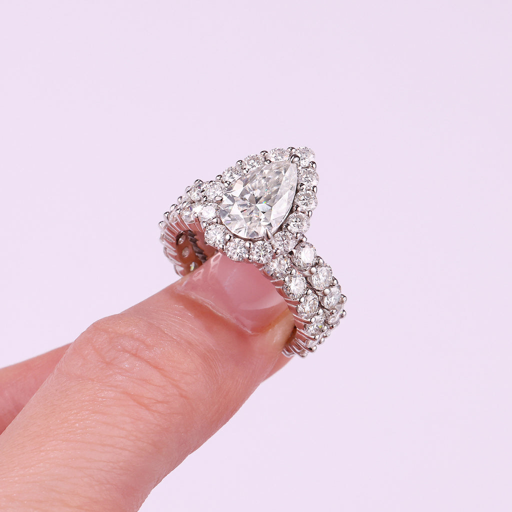 Devoted Dew Moissanite Ring Set in S925 Sterling Silver