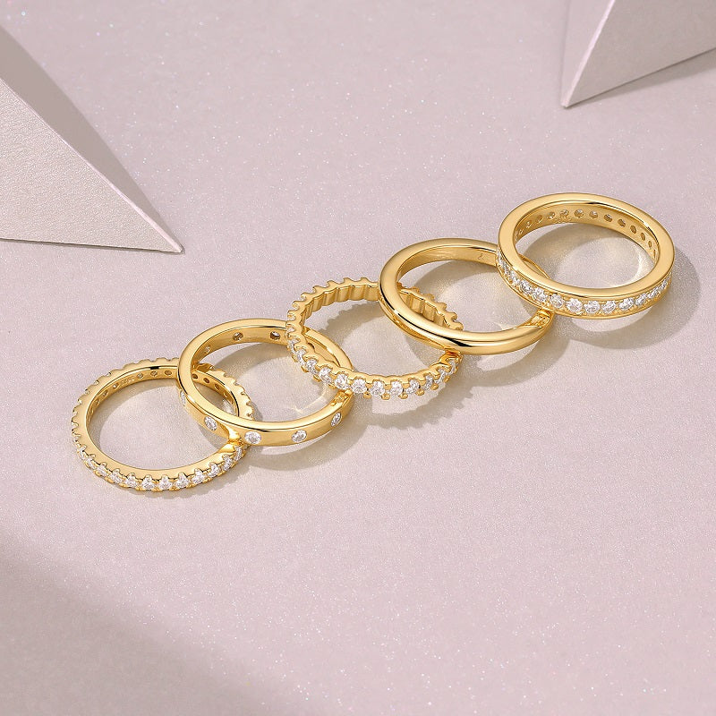 Gold Ring - A Fashionable Men's And Women's Ring And Jewelry Piece Set